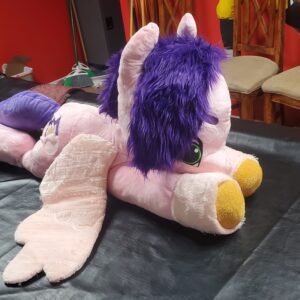 Pipp Petals life-sized plush ()